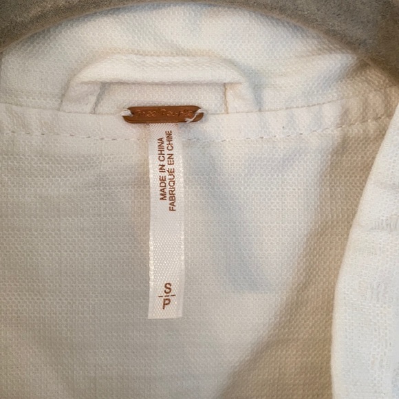 NEW Free People Distressed White Denim Jacket - Picture 9 of 11